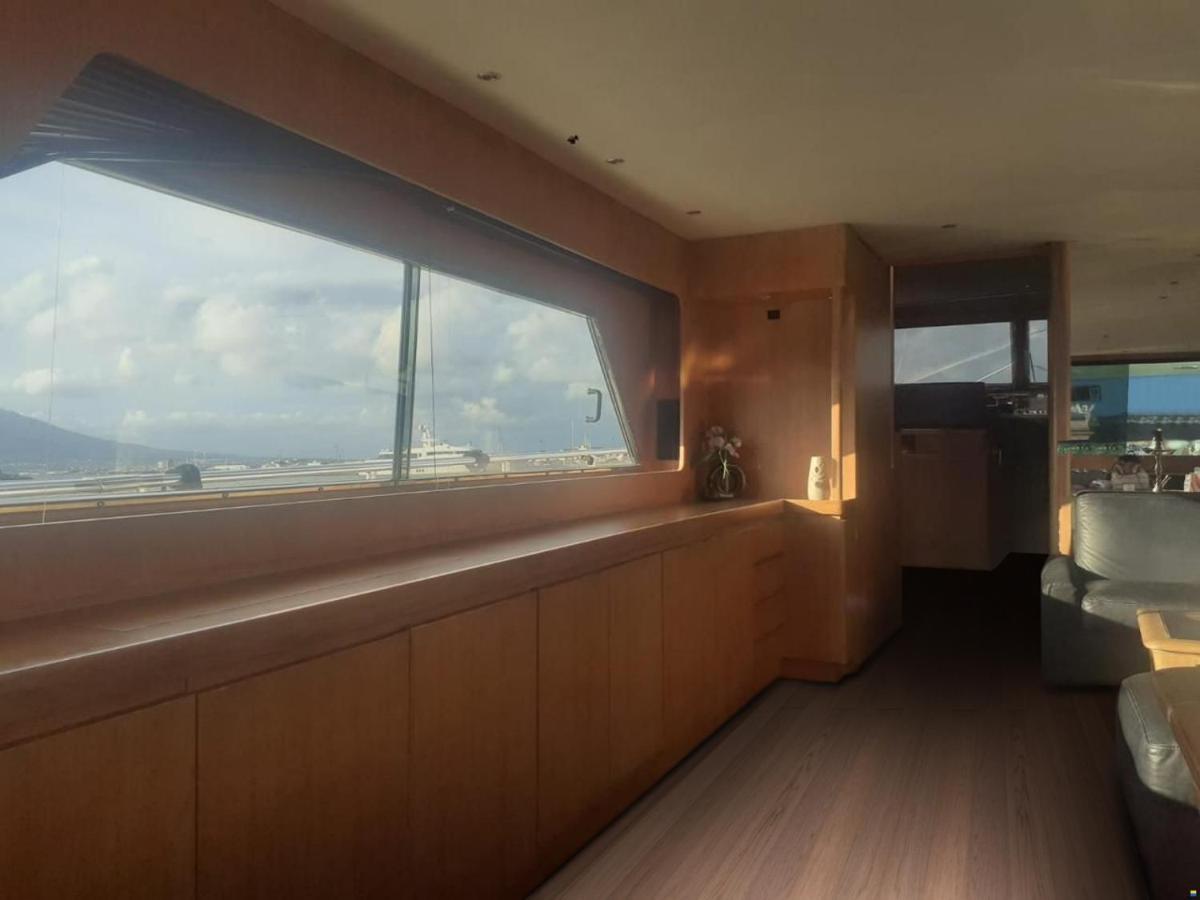 Отель Boat & Breakfast Lucretia, Luxury Yacht Арбатакс Экстерьер фото